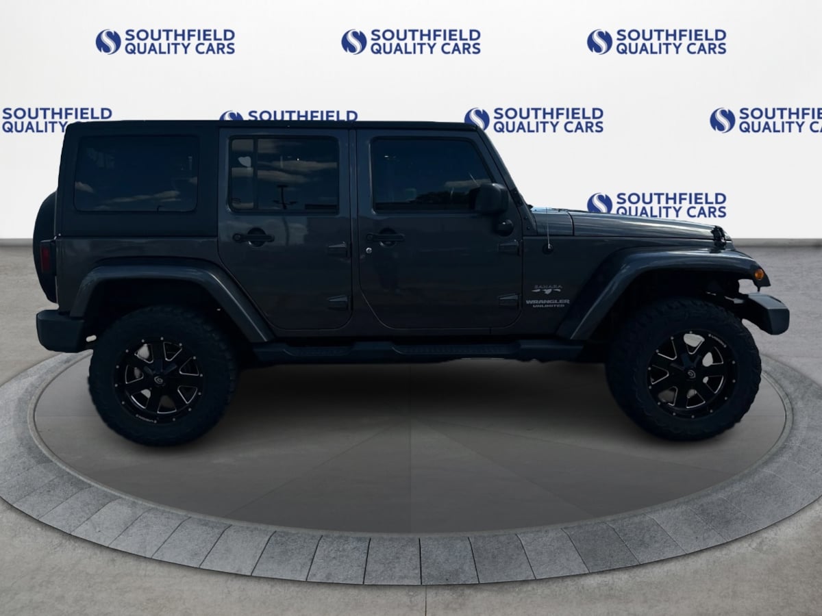 Jeep Wrangler photo 9