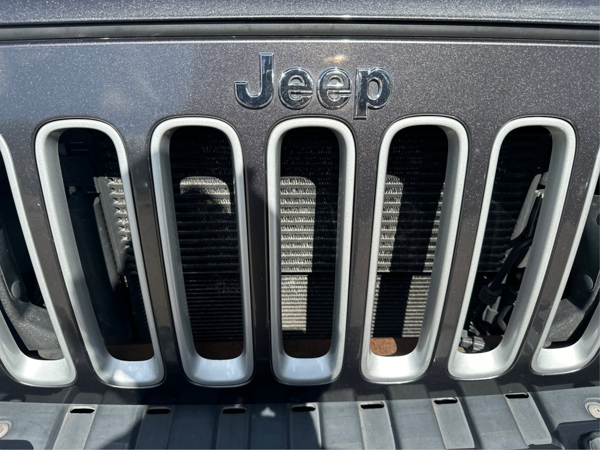 Jeep Wrangler photo 22