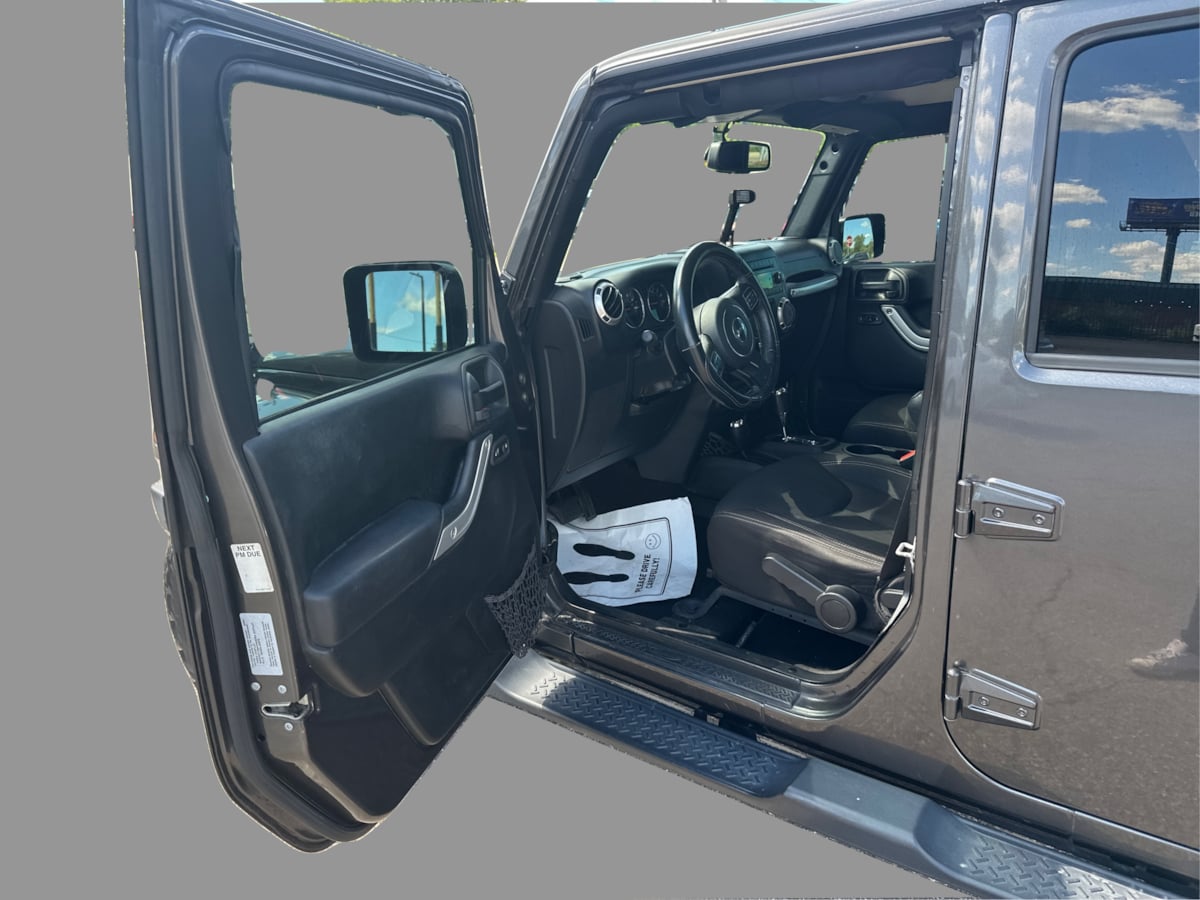 Jeep Wrangler photo 23