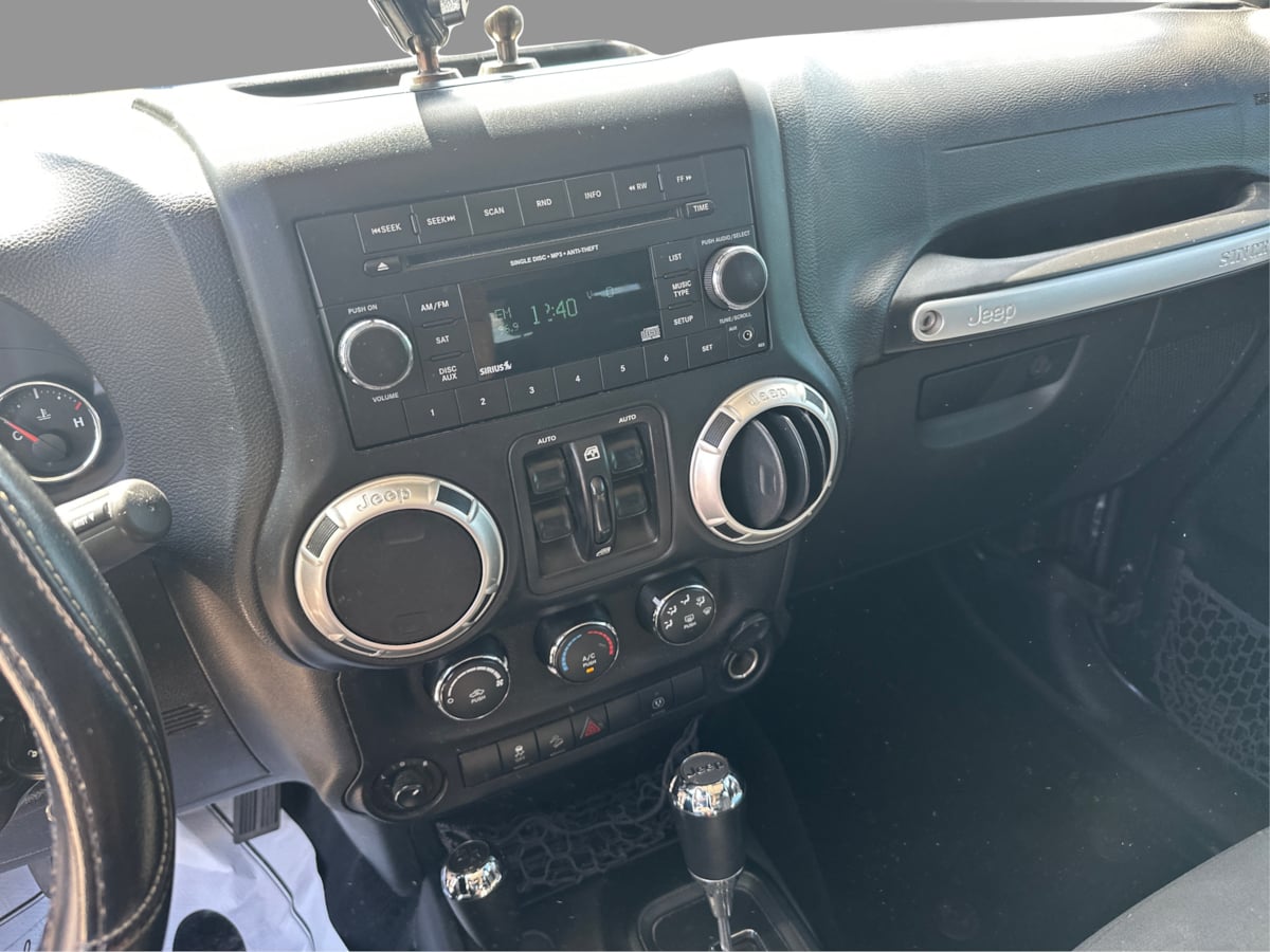 Jeep Wrangler photo 34