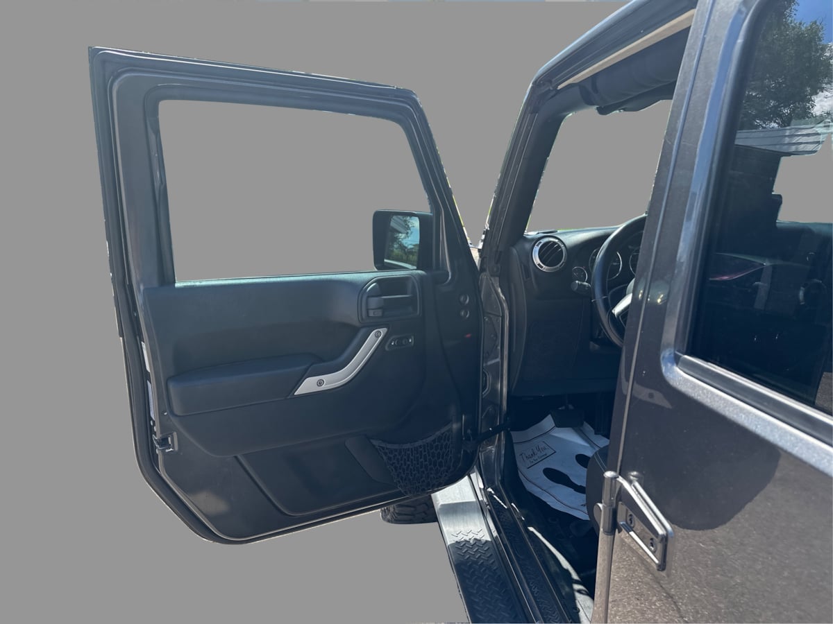 Jeep Wrangler photo 32