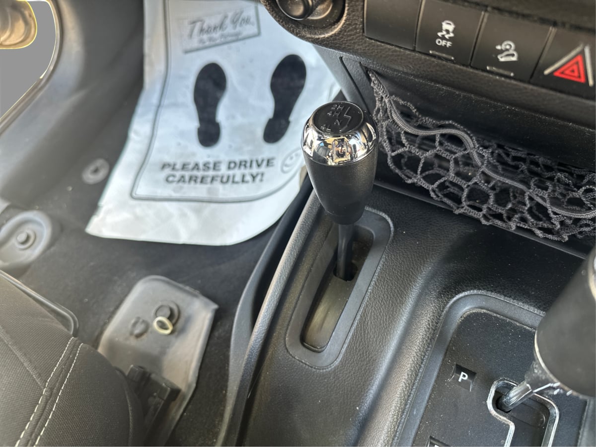 Jeep Wrangler photo 28