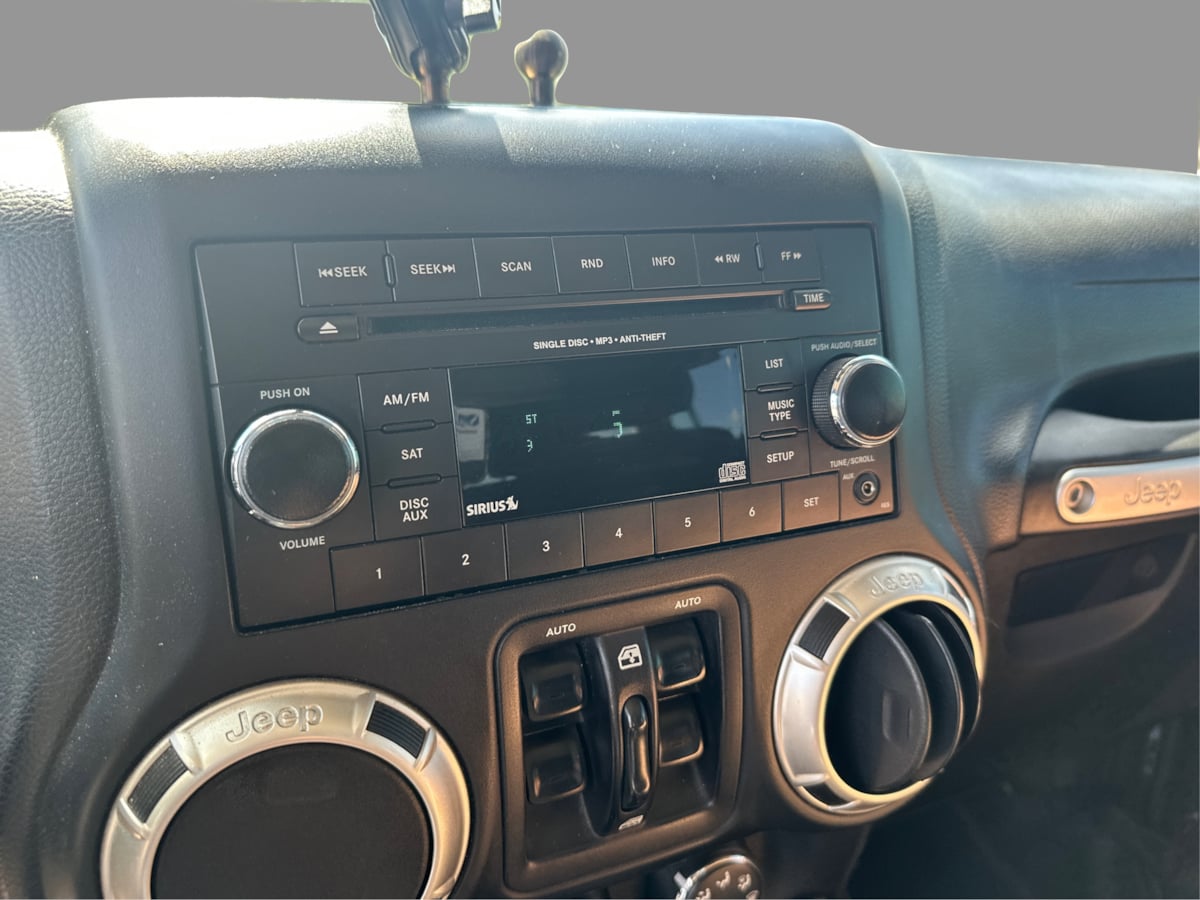 Jeep Wrangler photo 29