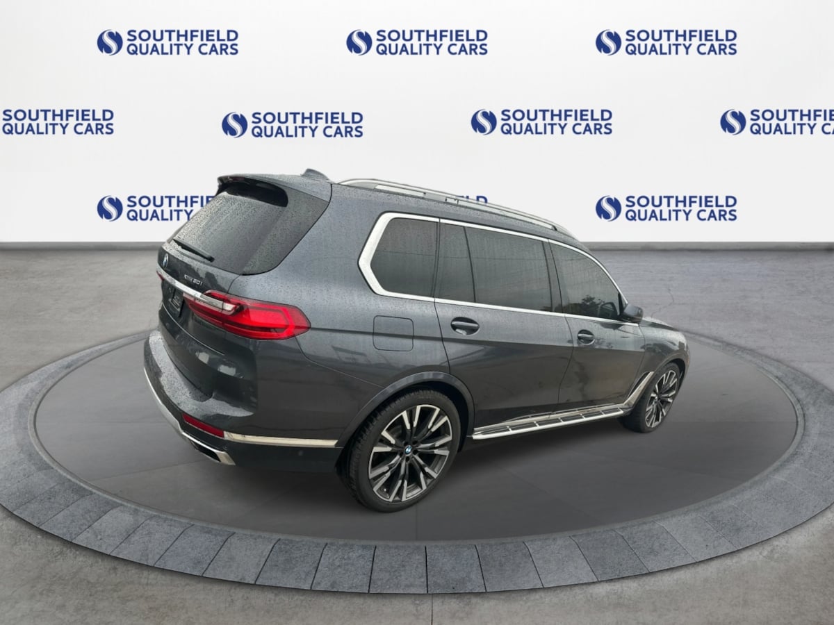 BMW X7 photo 8