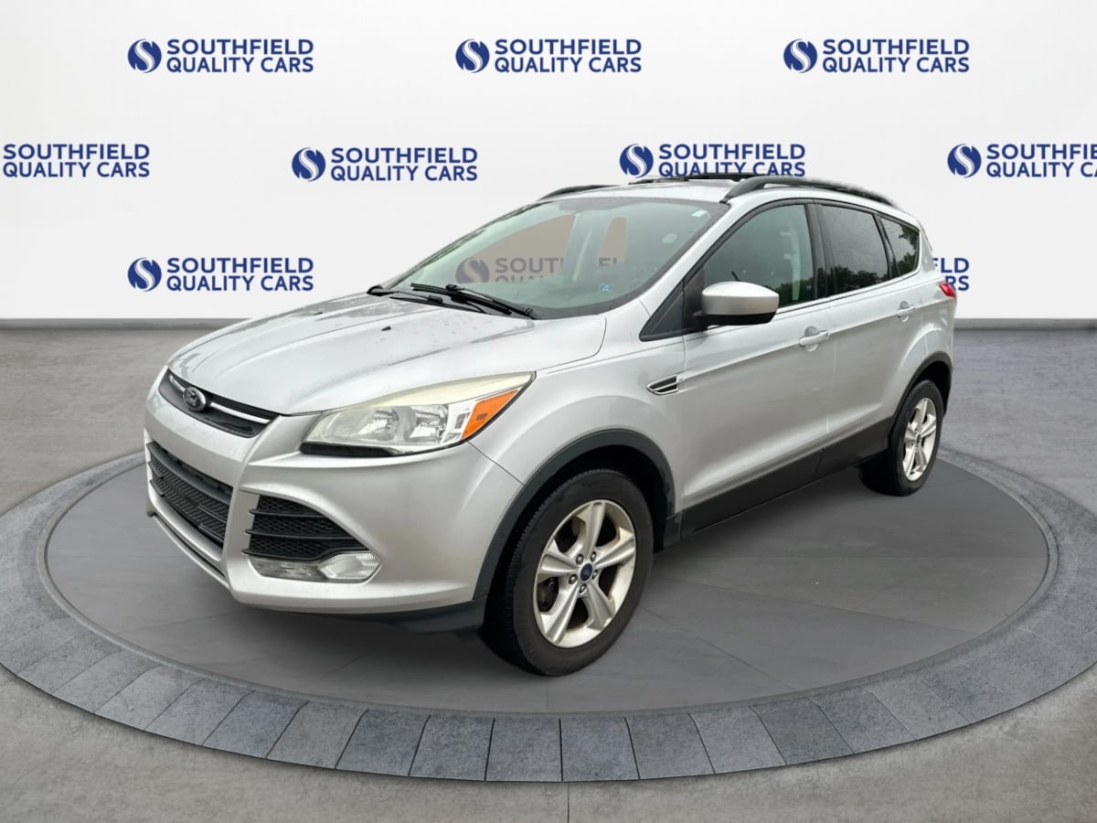 Ford Escape photo 2