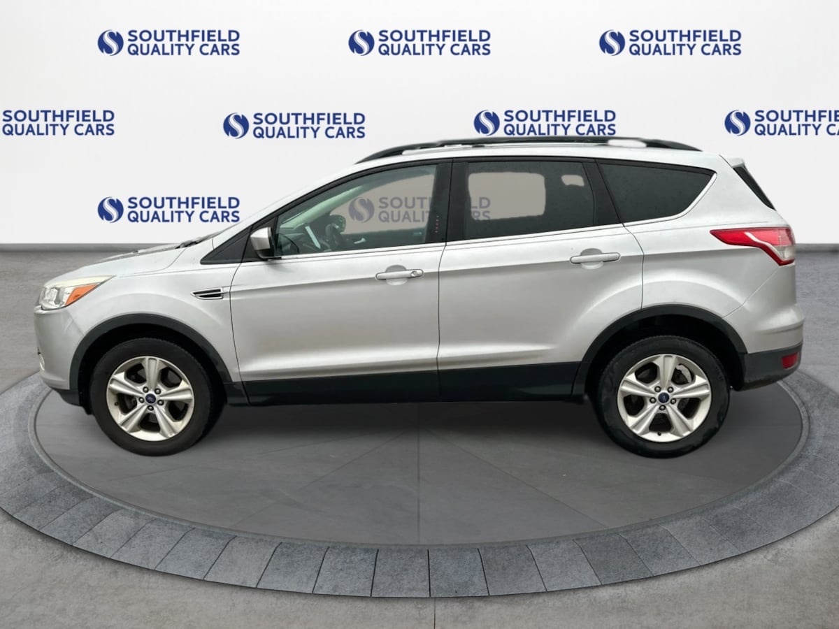 Ford Escape photo 3