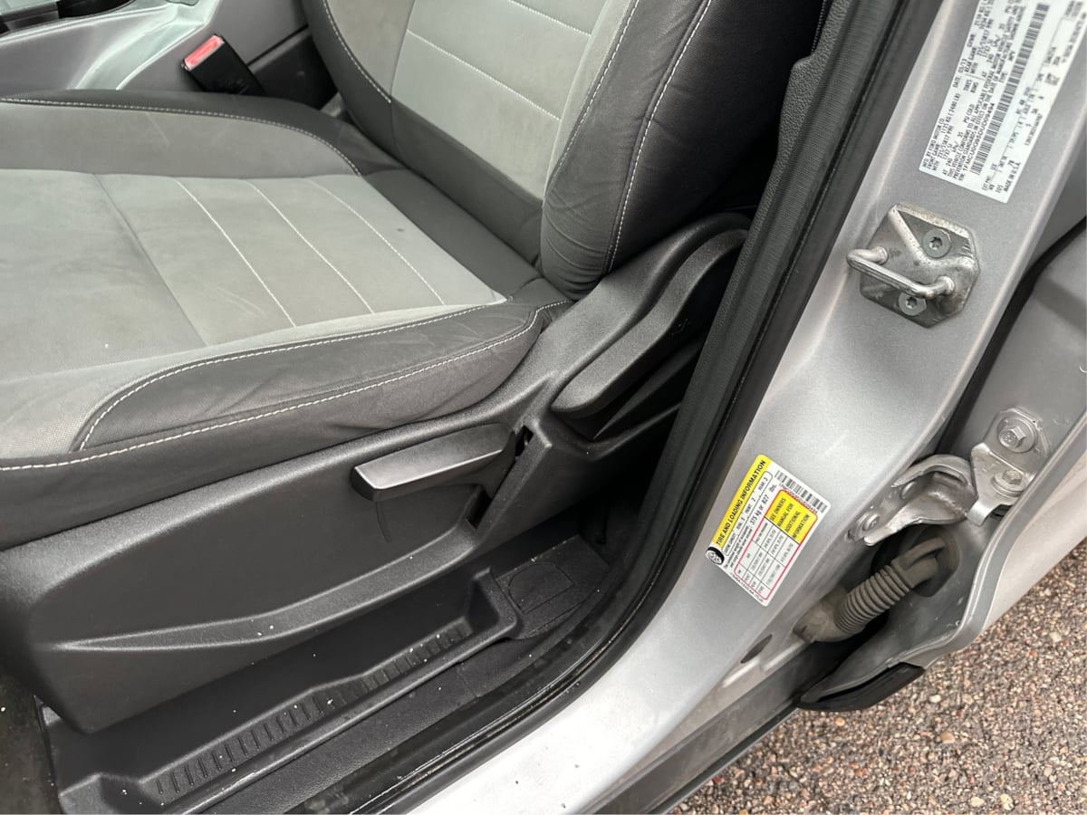 Ford Escape photo 18