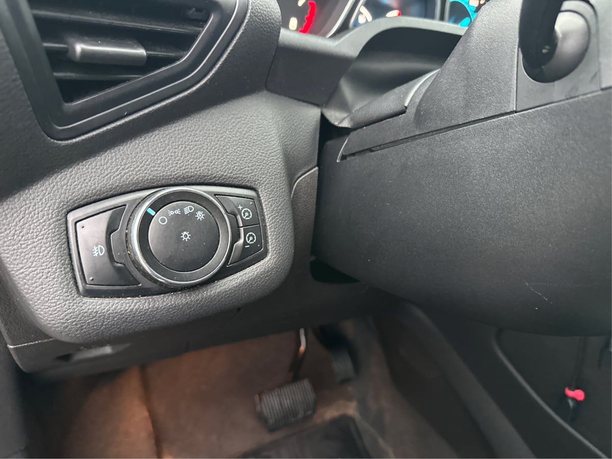 Ford Escape photo 17