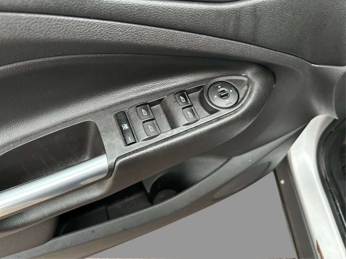 Ford Escape photo 27