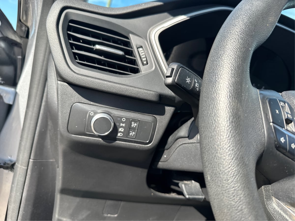 Ford Escape photo 24
