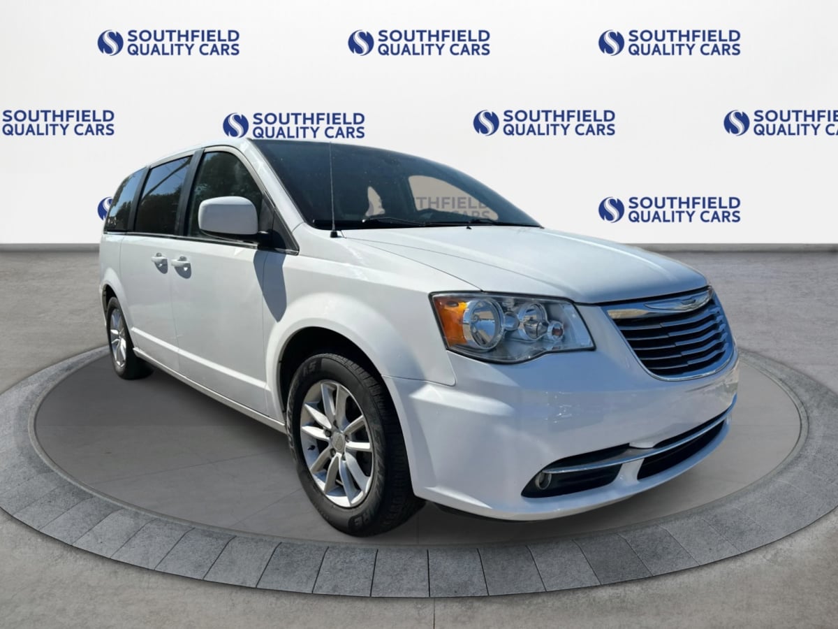 Dodge Grand Caravan photo 2