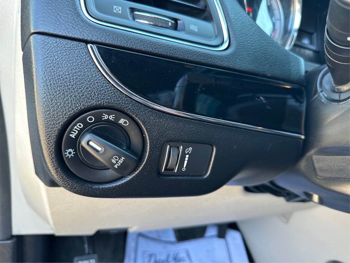 Dodge Grand Caravan photo 16