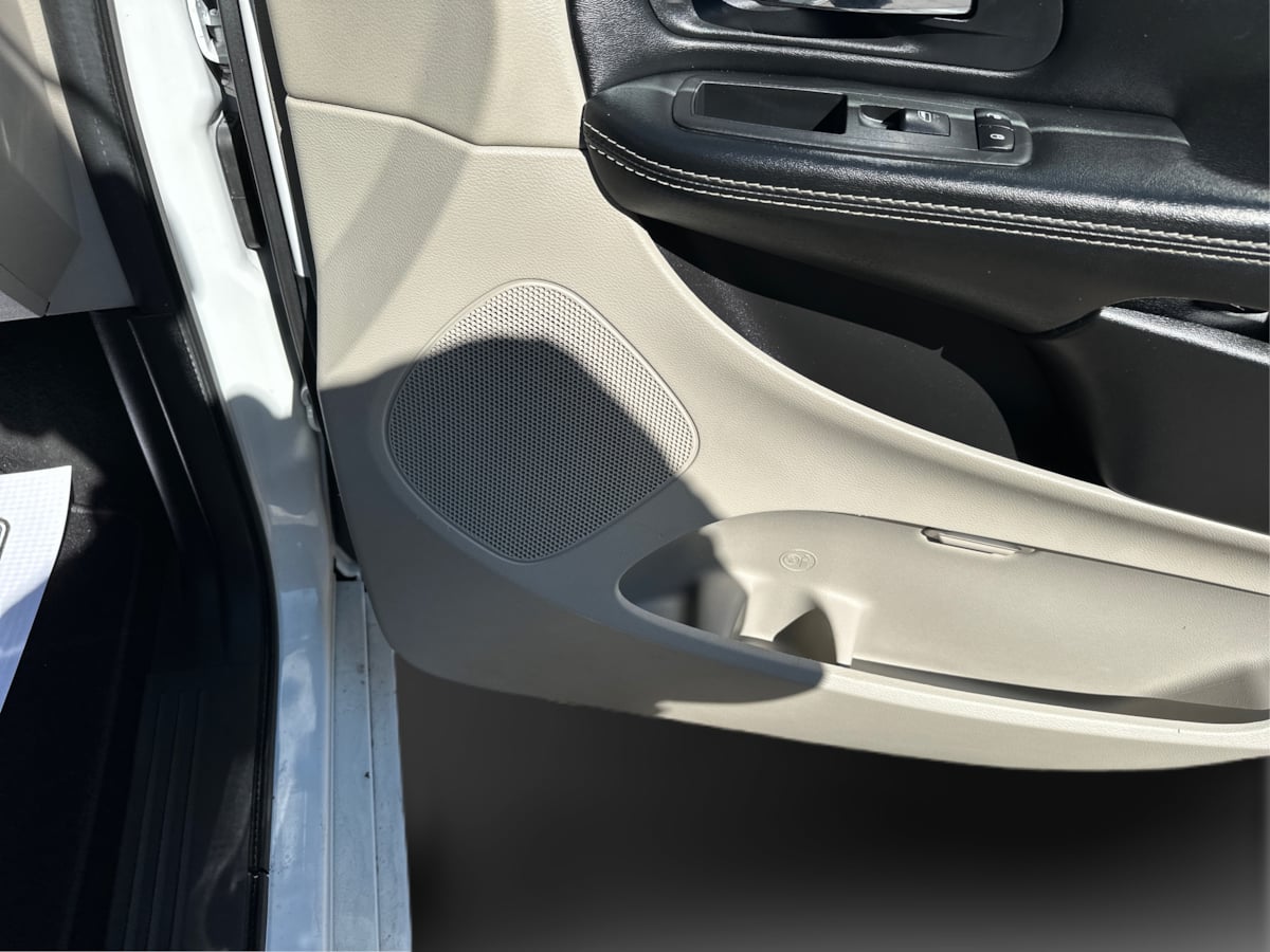 Dodge Grand Caravan photo 27
