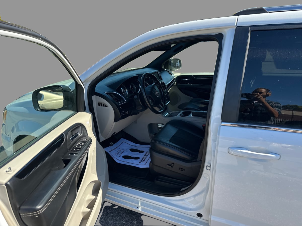 Dodge Grand Caravan photo 38