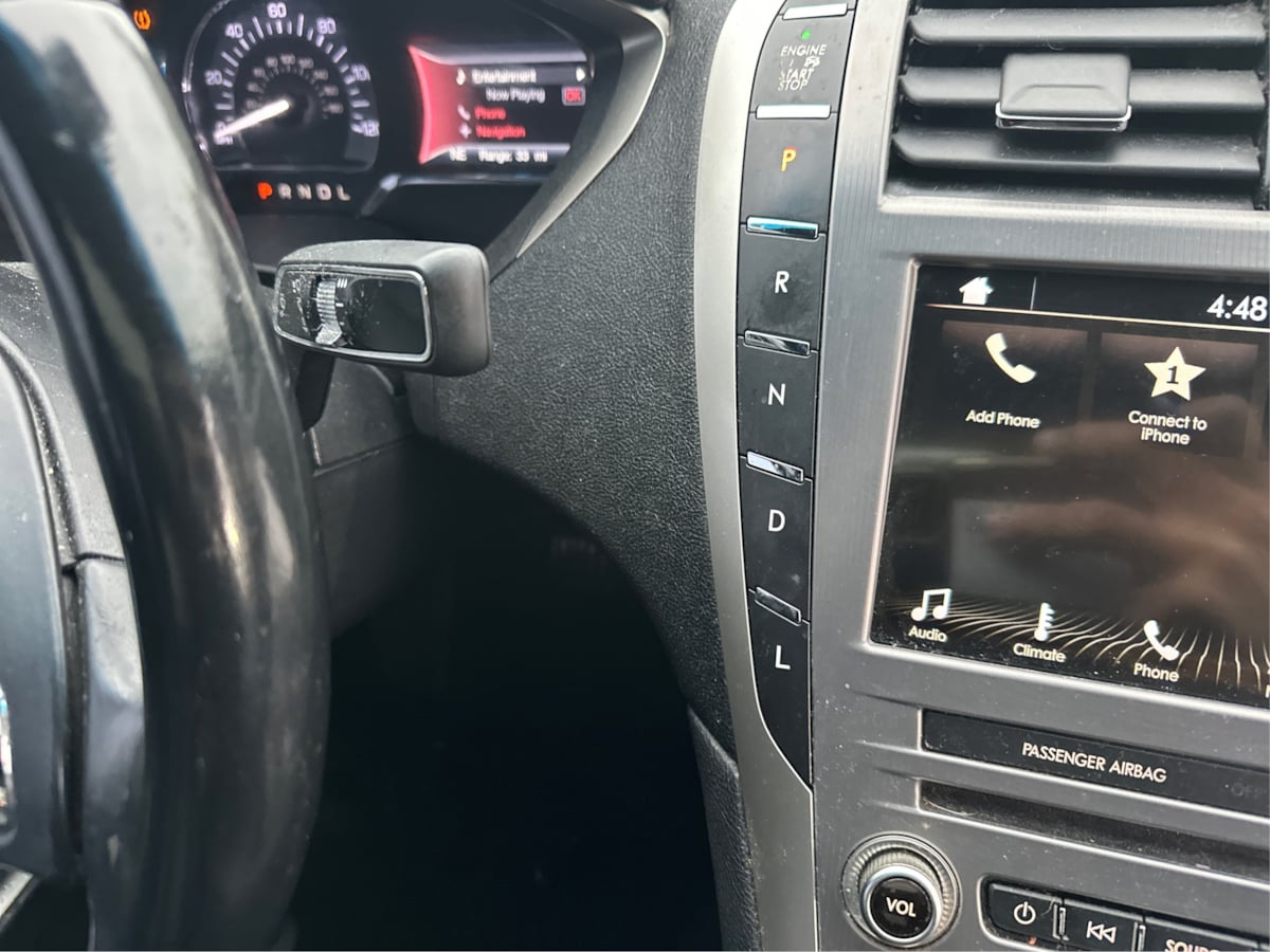 Lincoln MKZ photo 22