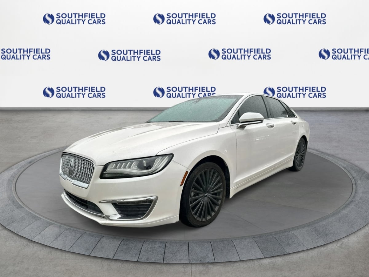 Lincoln MKZ photo 3