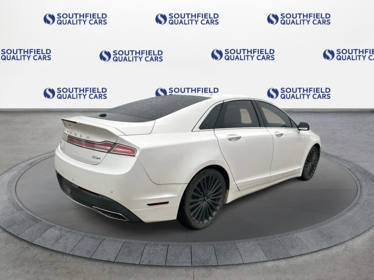Lincoln MKZ photo 8