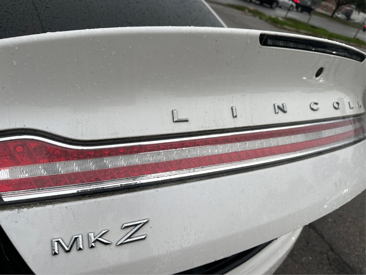 Lincoln MKZ photo 33