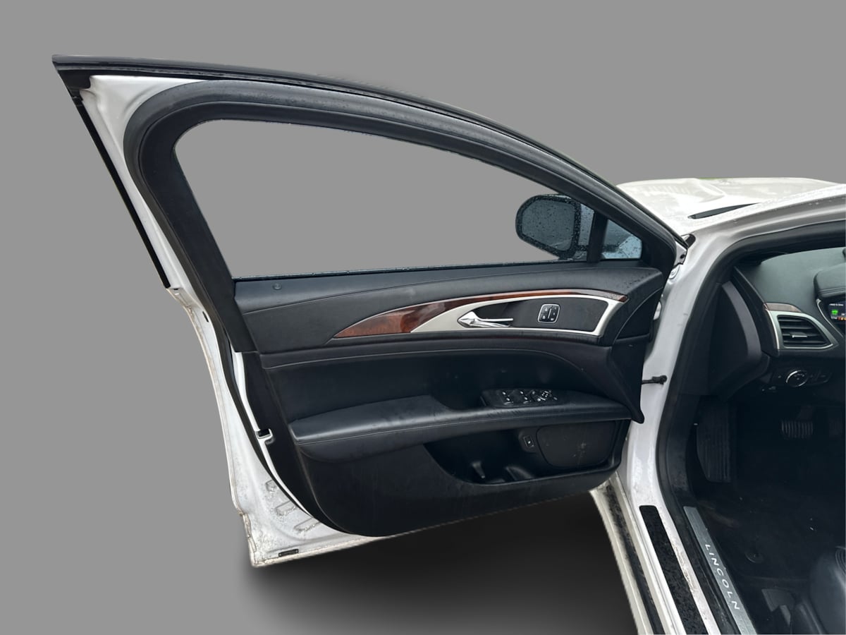 Lincoln MKZ photo 45