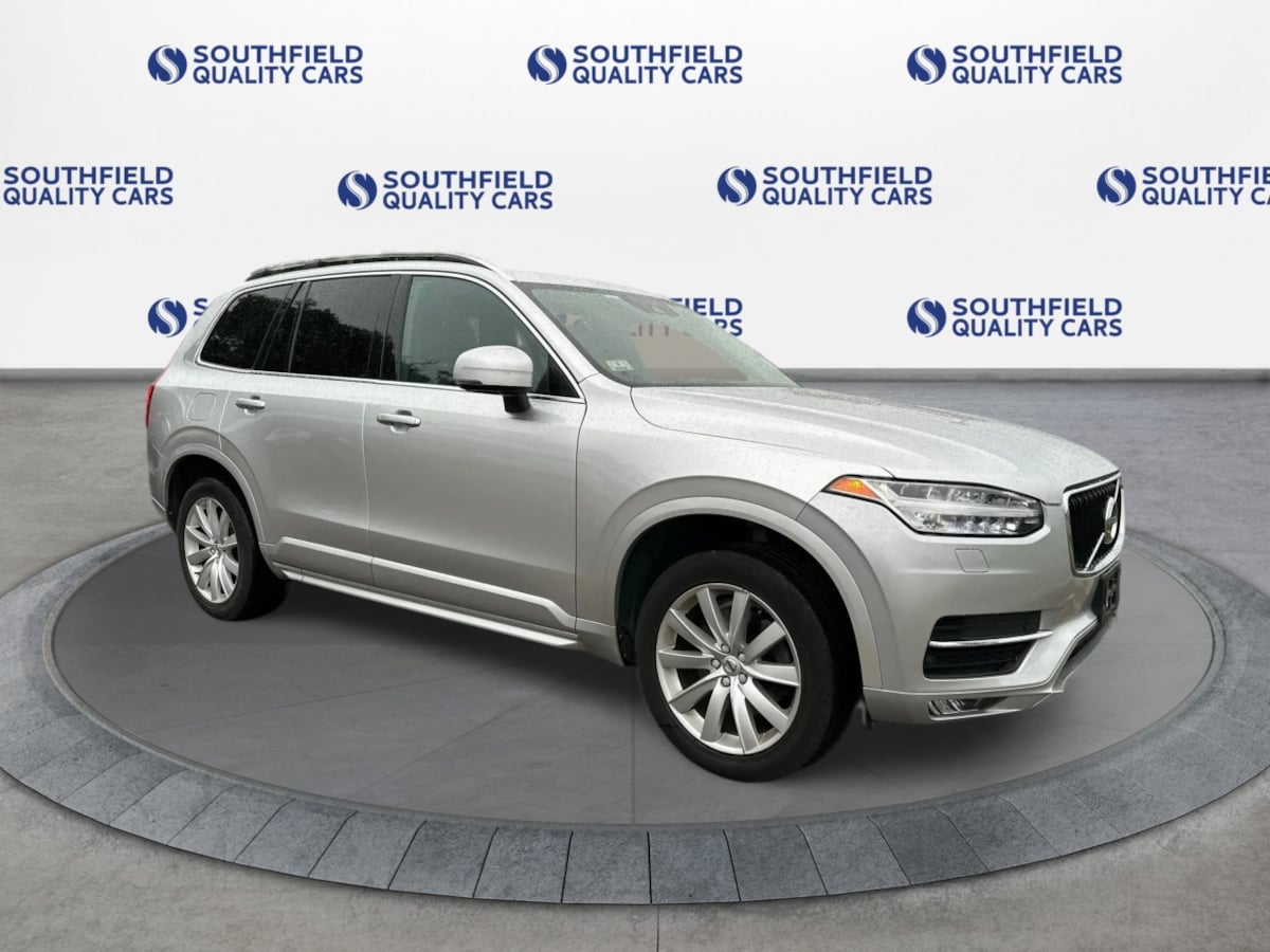 Volvo XC90 photo 2