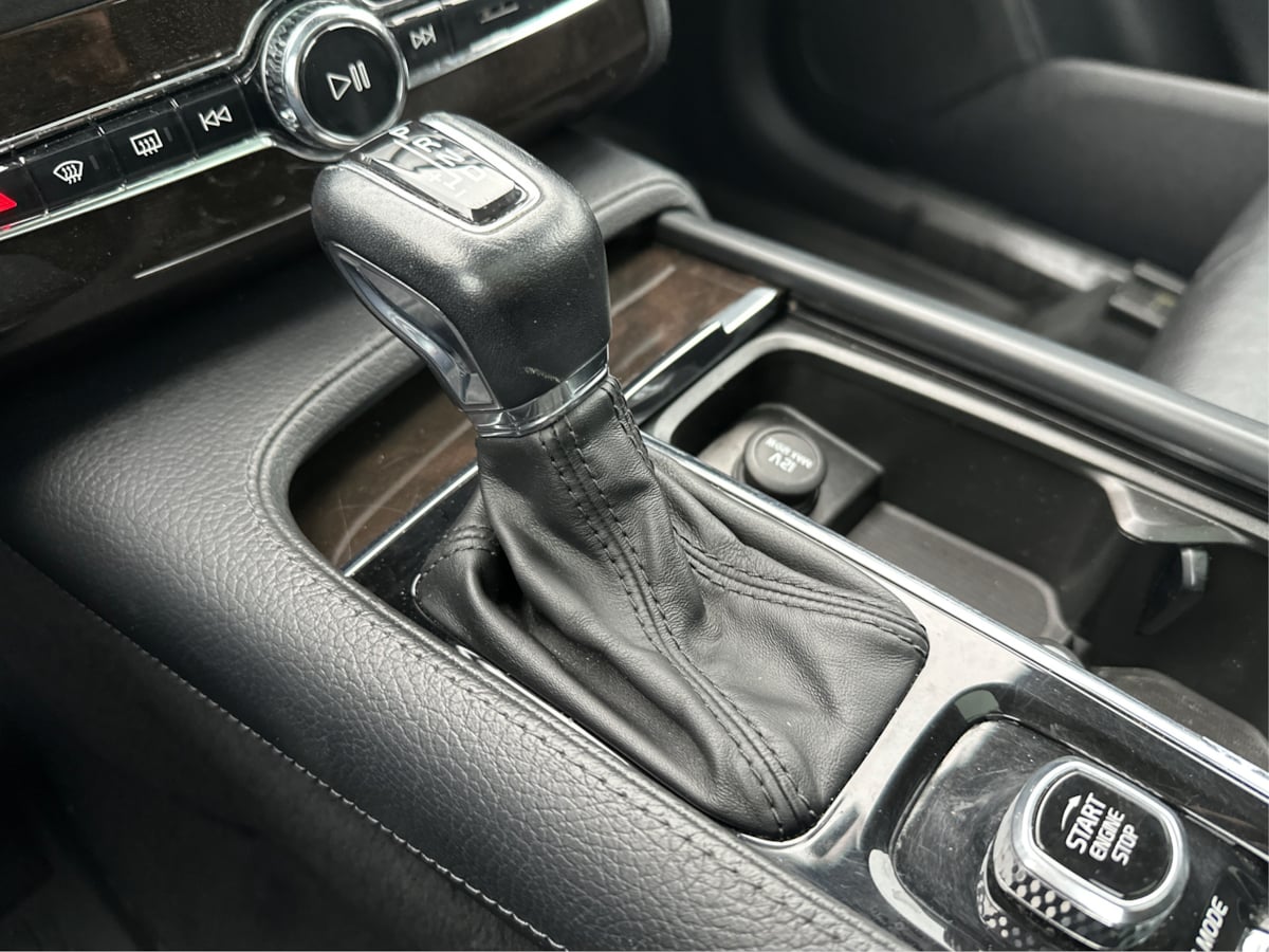 Volvo XC90 photo 24