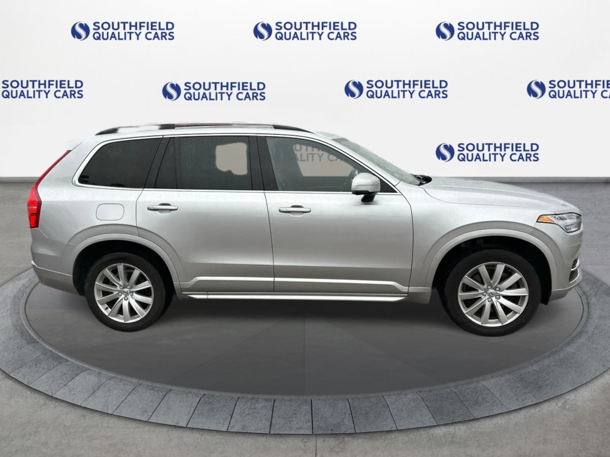 Volvo XC90 photo 9