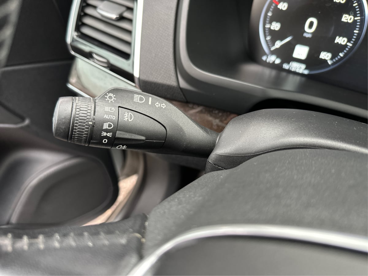 Volvo XC90 photo 26