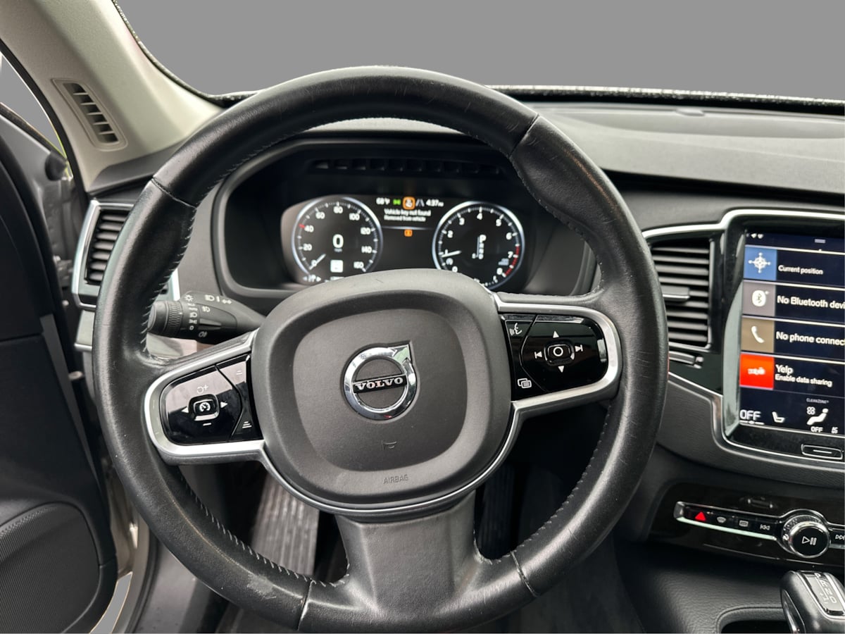 Volvo XC90 photo 30