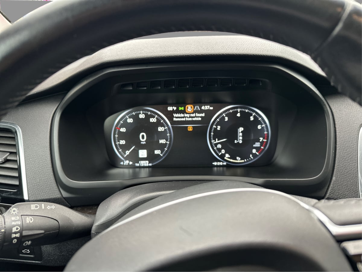 Volvo XC90 photo 54