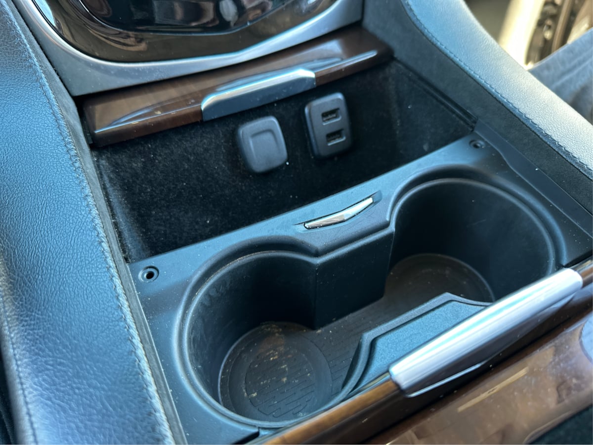 Cadillac Escalade ESV photo 25