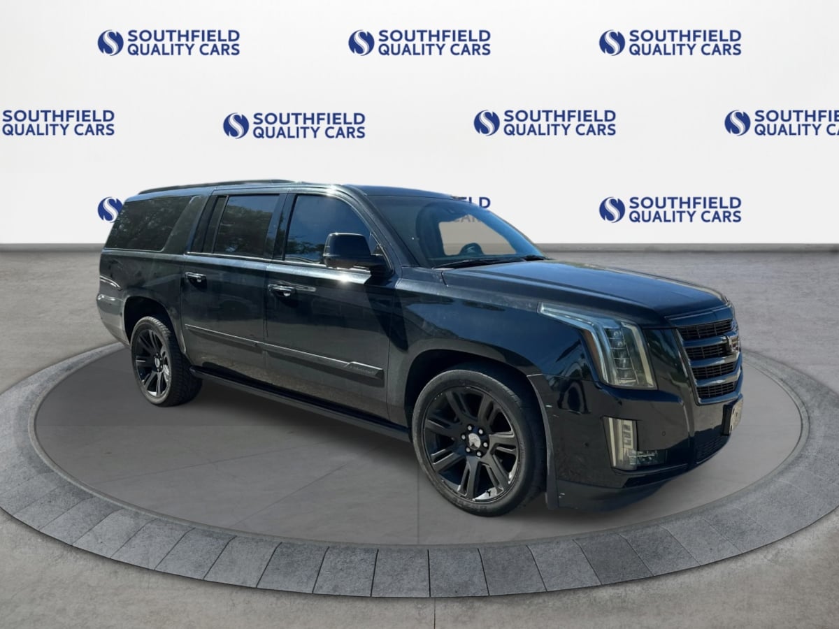 Cadillac Escalade ESV photo 2