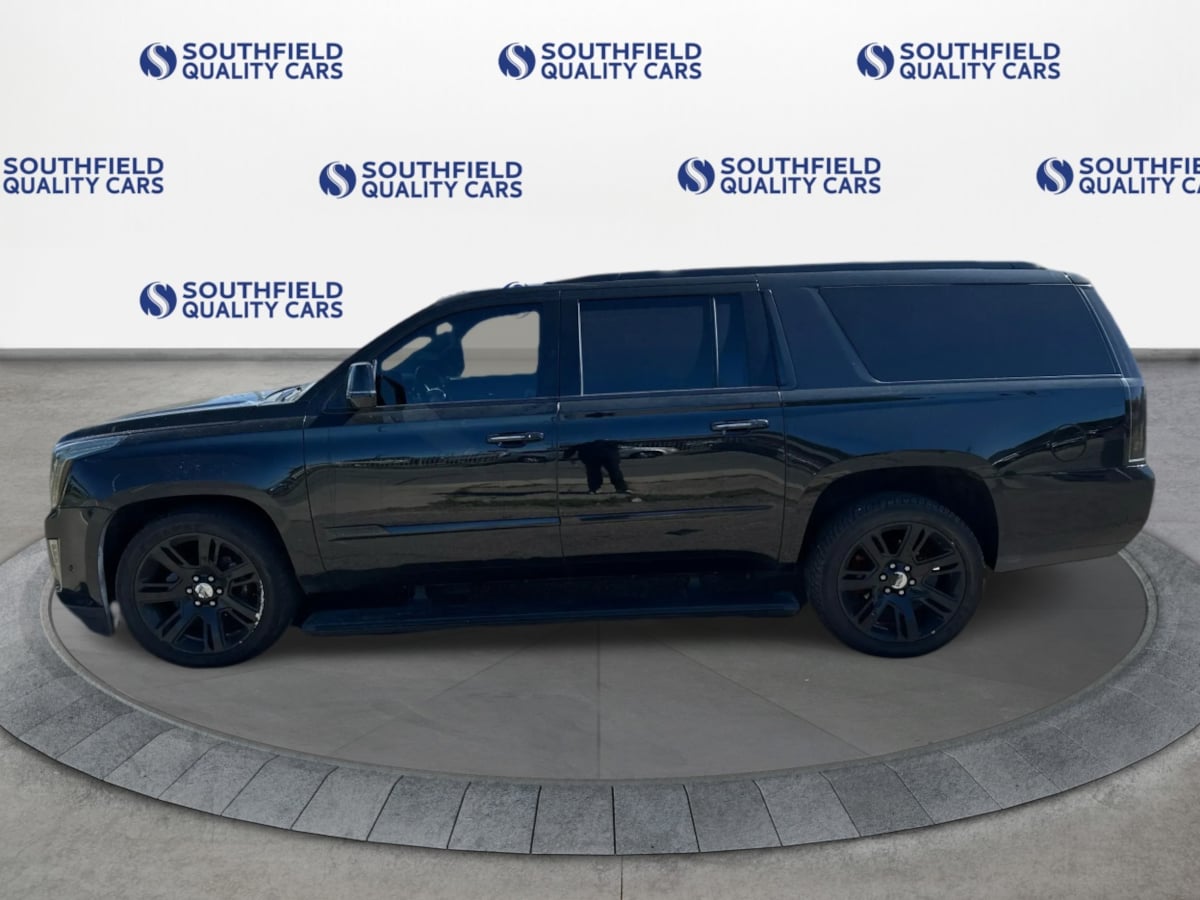 Cadillac Escalade ESV photo 4