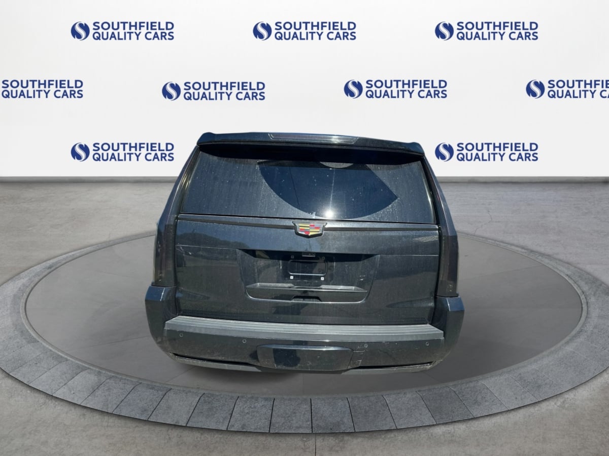 Cadillac Escalade ESV photo 6