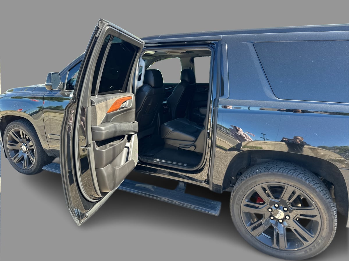 Cadillac Escalade ESV photo 12