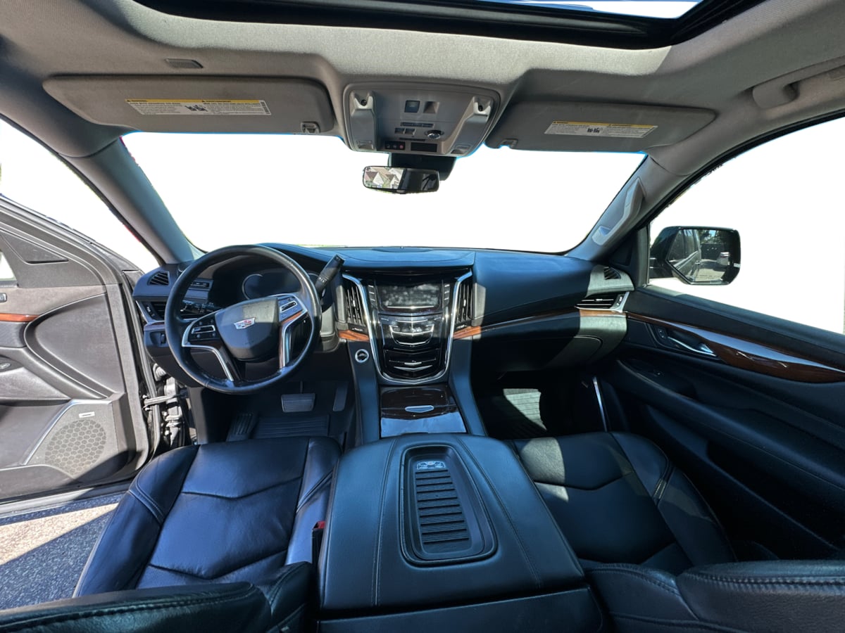 Cadillac Escalade ESV photo 28