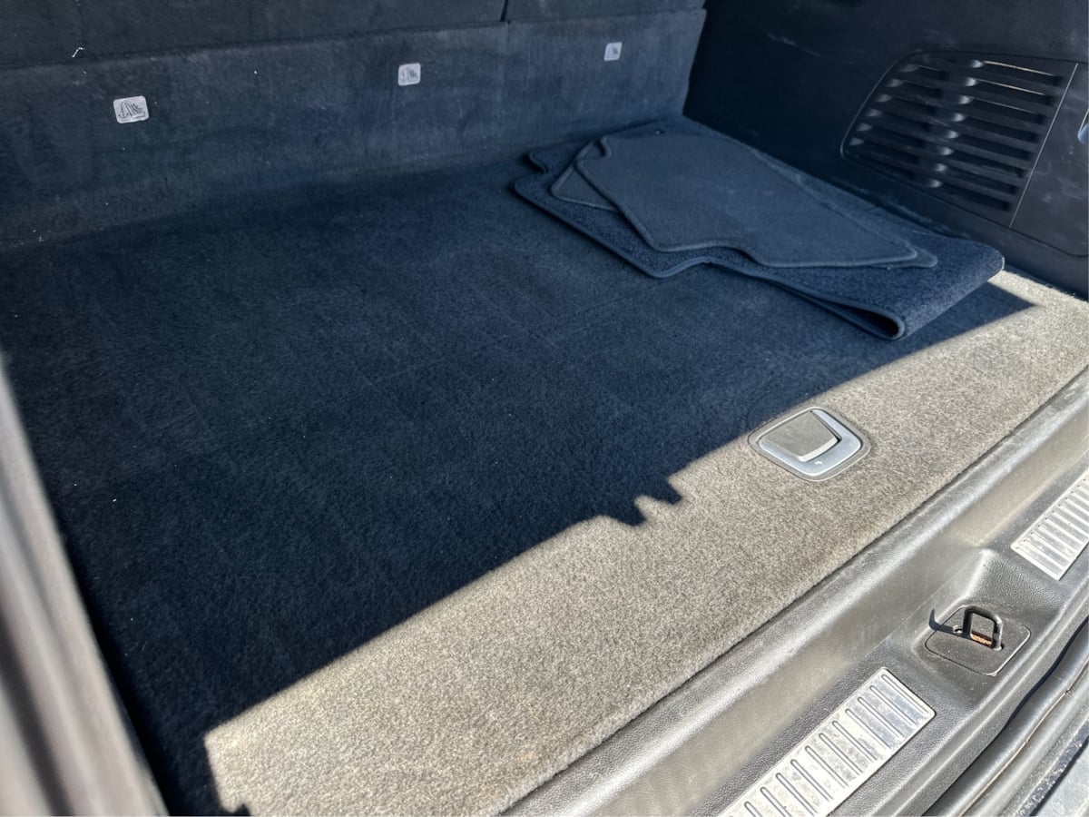 Cadillac Escalade ESV photo 43