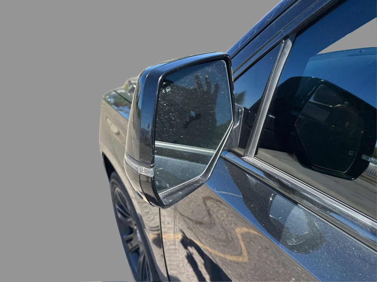 Cadillac Escalade ESV photo 38