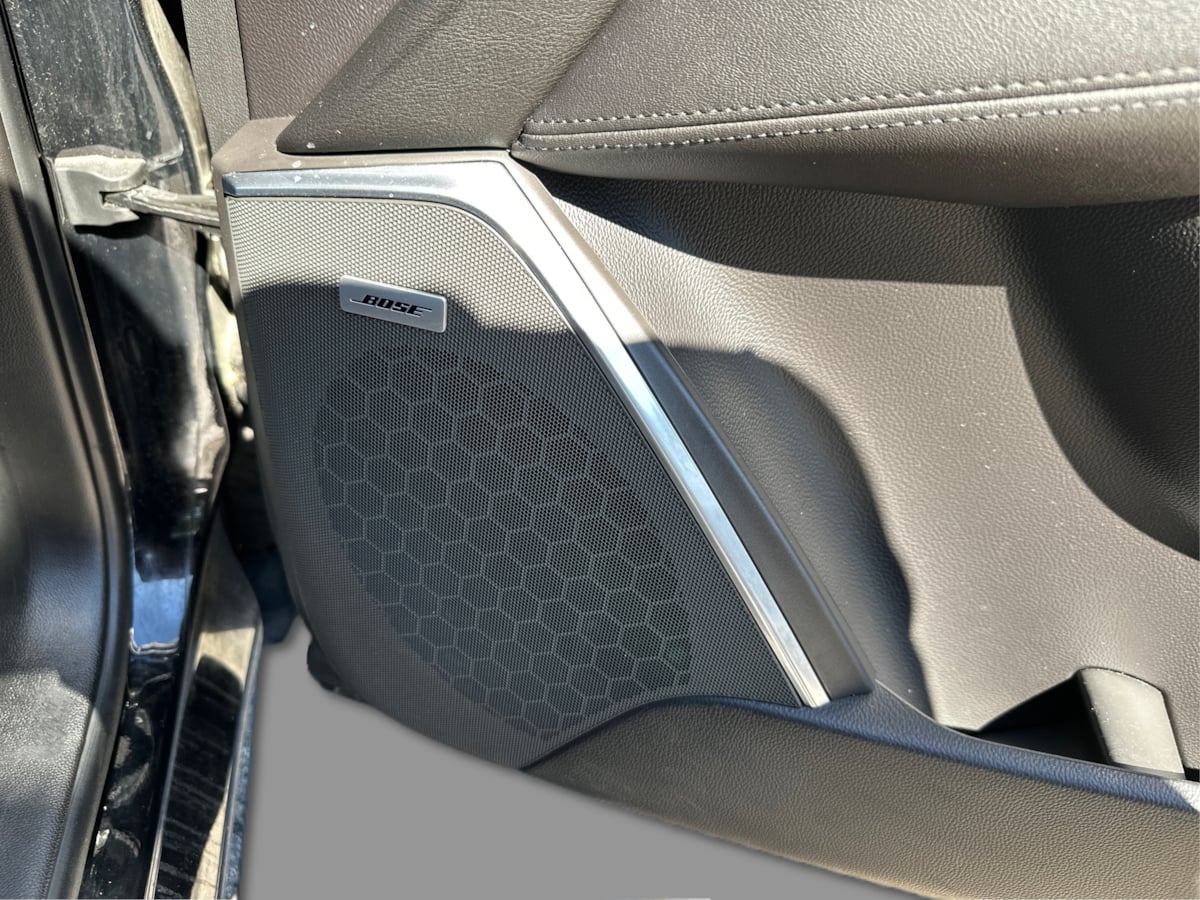 Cadillac Escalade ESV photo 48