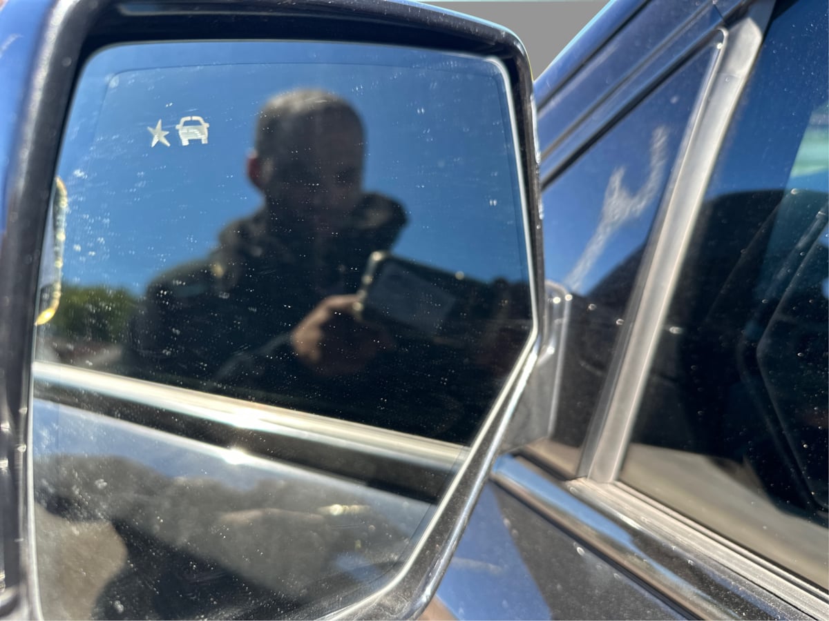 Cadillac Escalade ESV photo 55