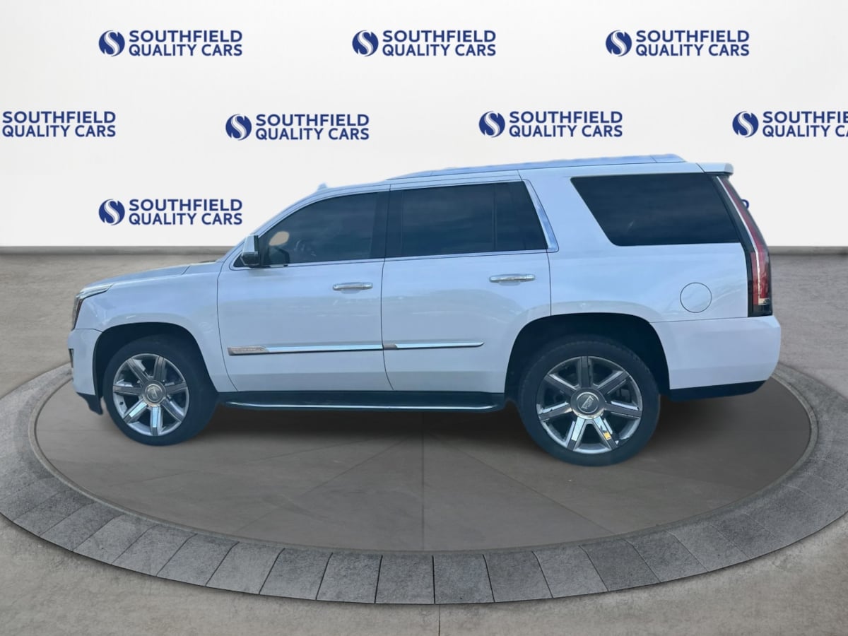 Photo 3 of this Cadillac Escalade