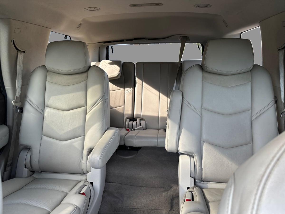 Photo 34 of this Cadillac Escalade