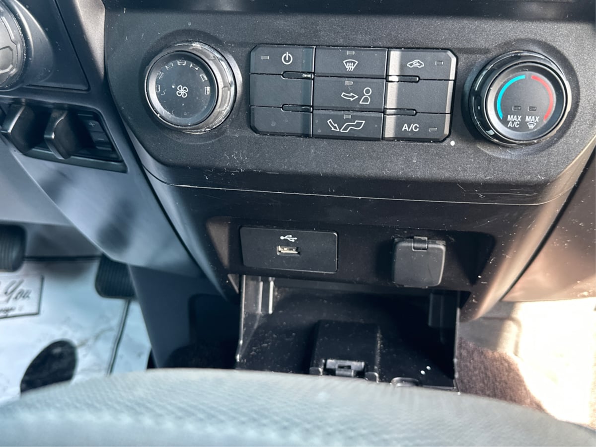 Ford F-150 photo 23
