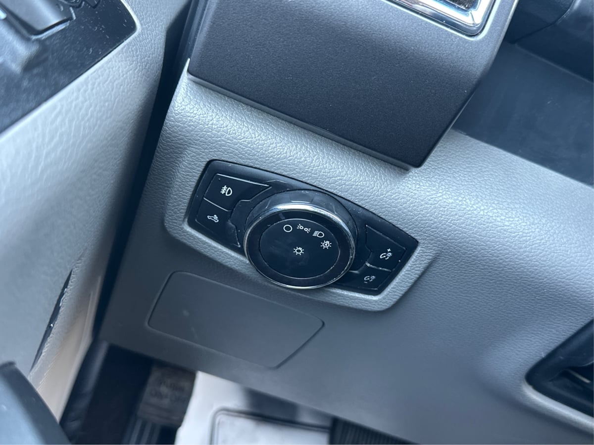 Ford F-150 photo 30