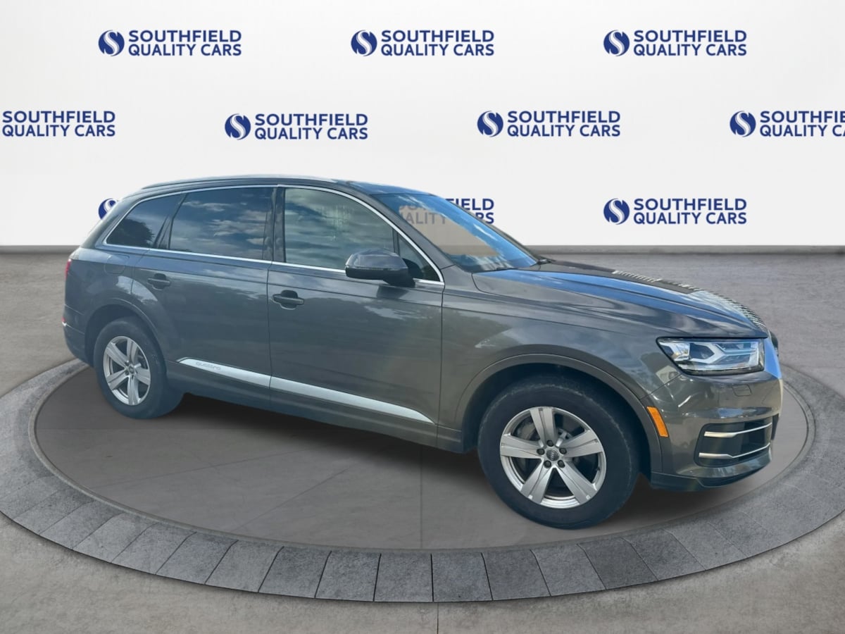 Audi Q7 photo 2