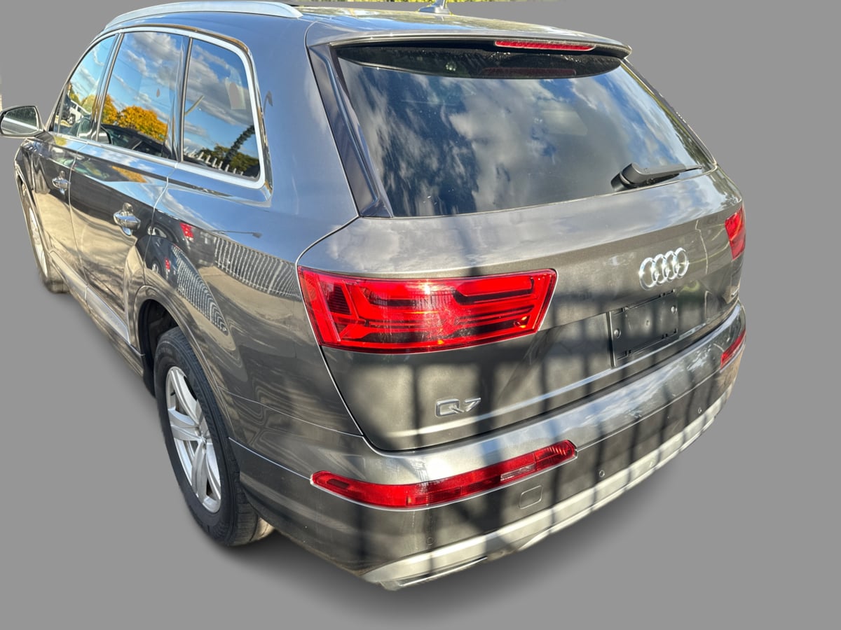 Audi Q7 photo 37