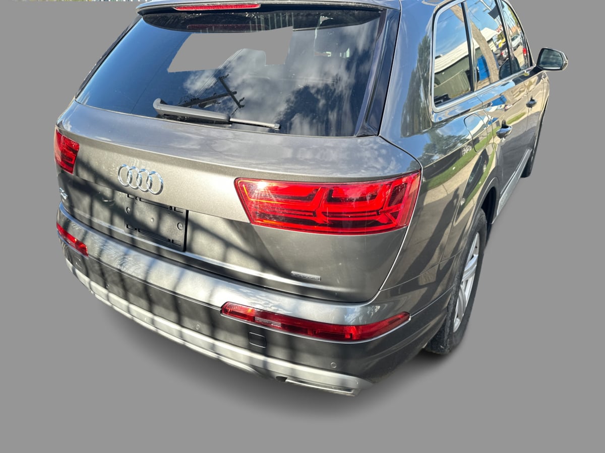 Audi Q7 photo 38
