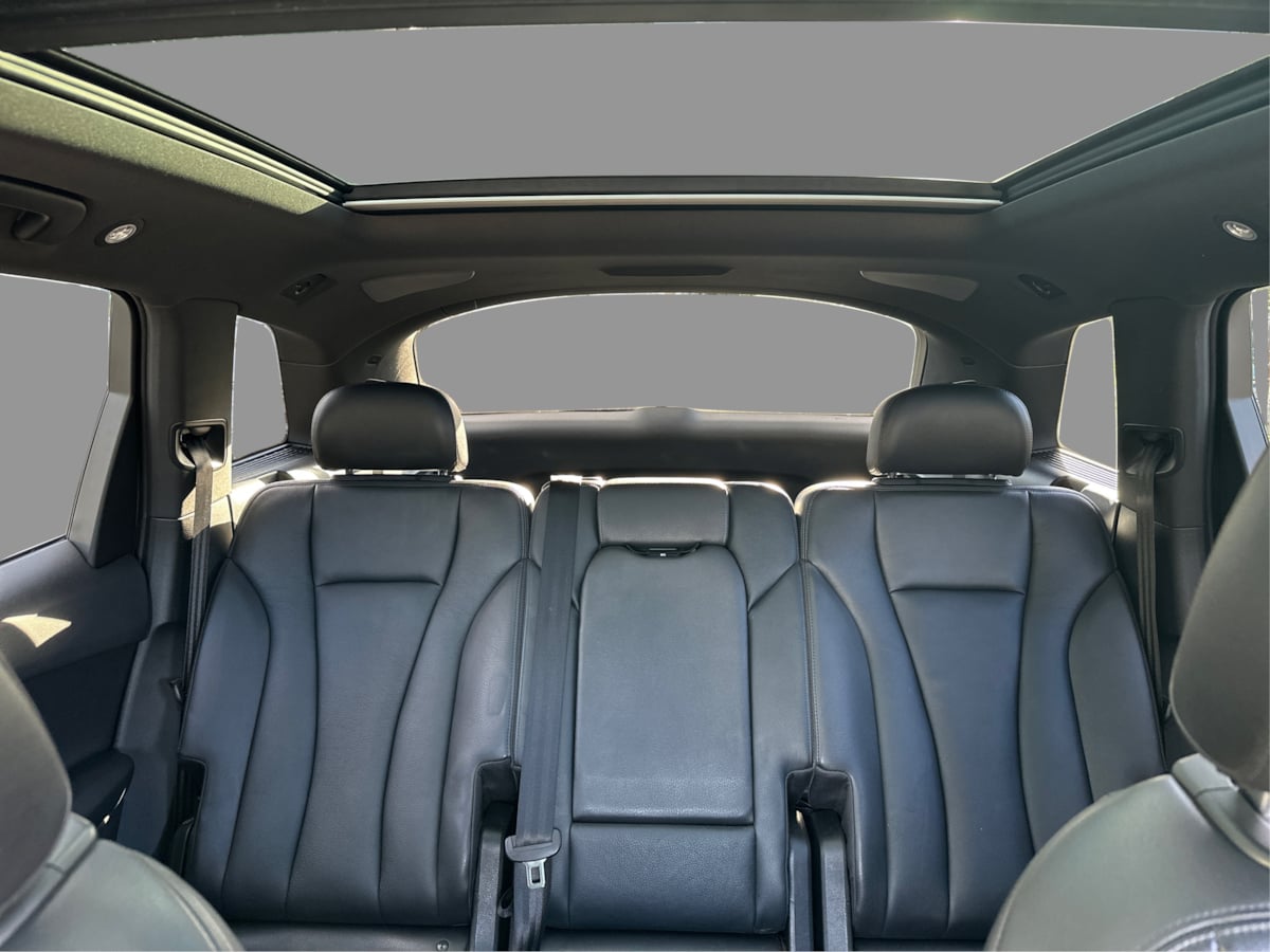 Audi Q7 photo 32