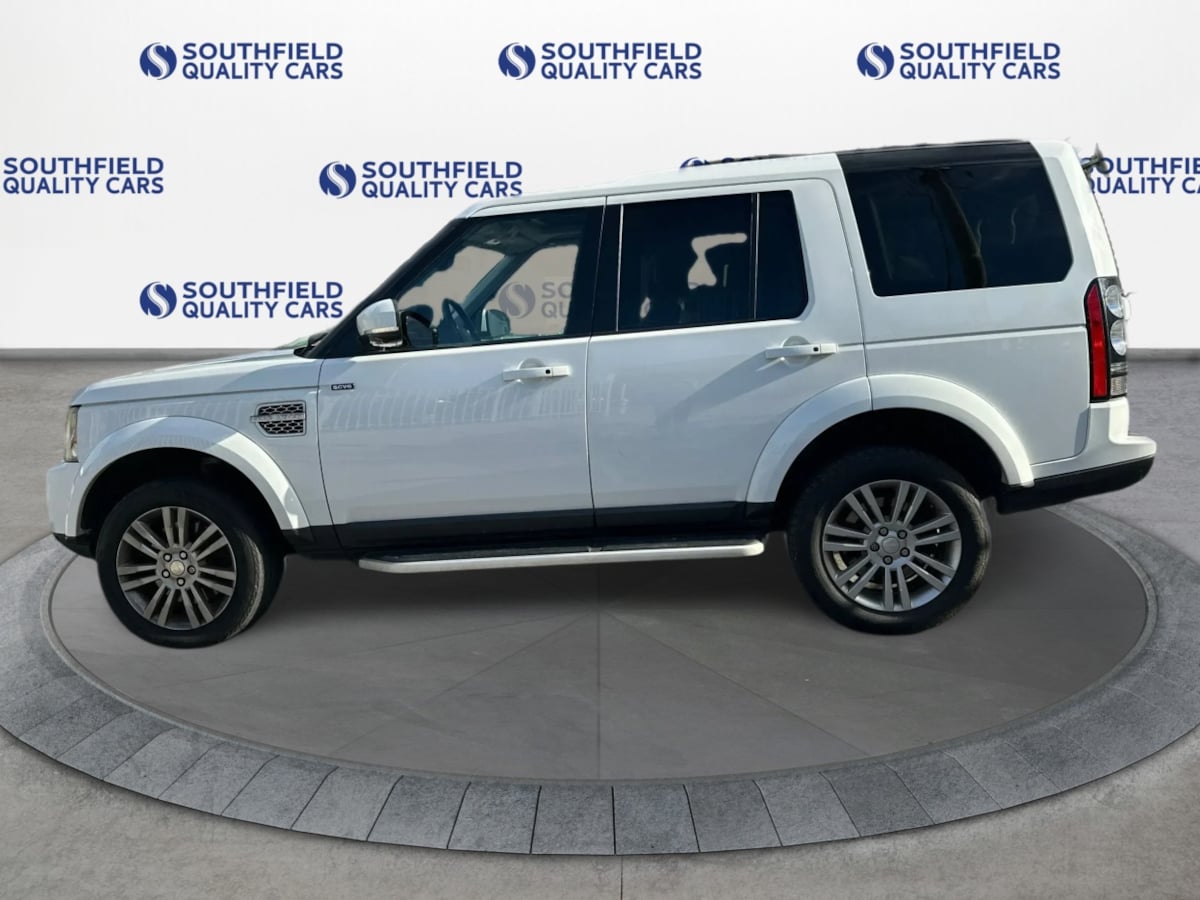 Land Rover LR4 photo 3