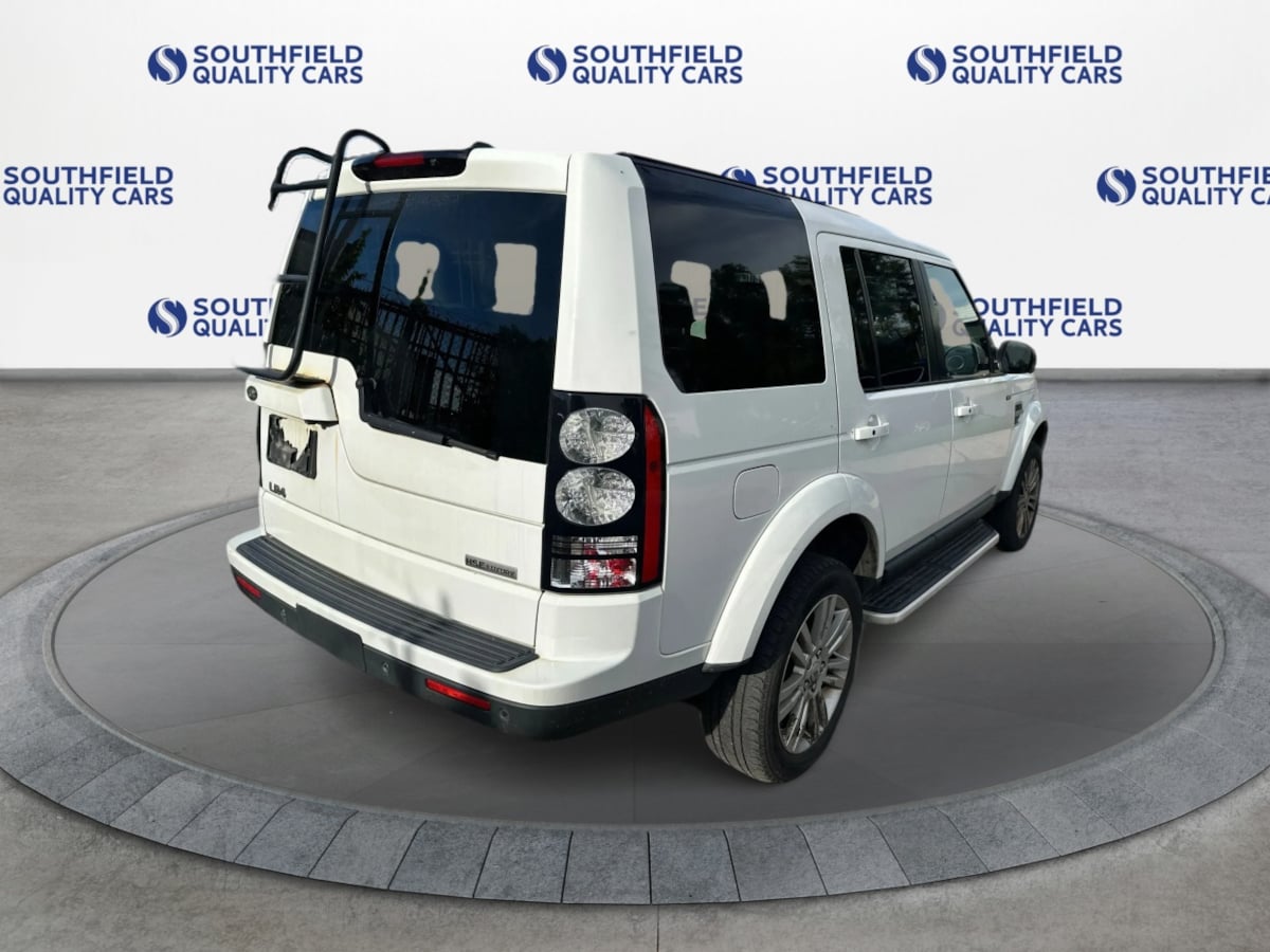 Land Rover LR4 photo 7