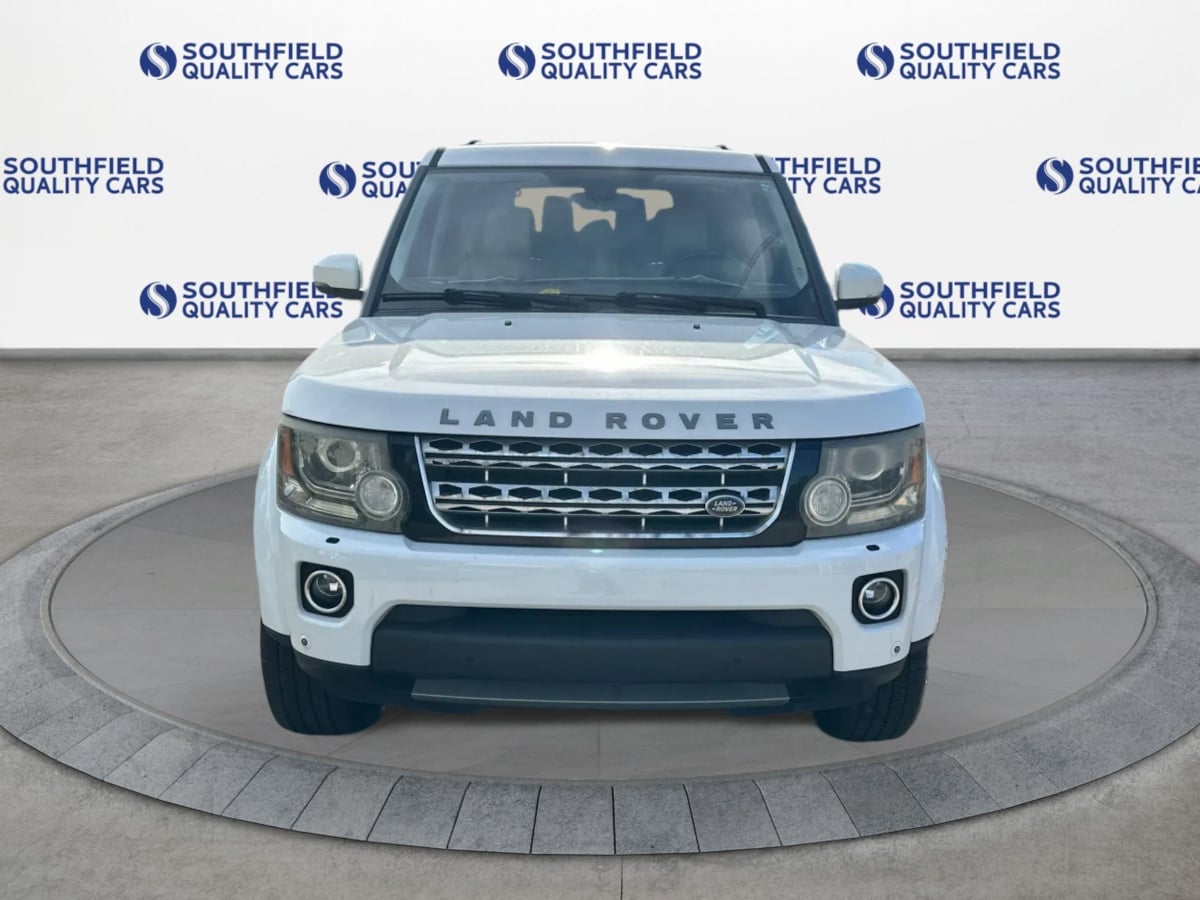 Land Rover LR4 photo 9